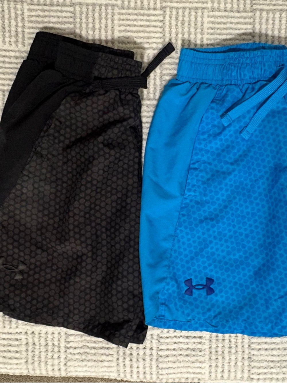 🧵Under Armour Boys' Athletic Shorts in Black & Blue